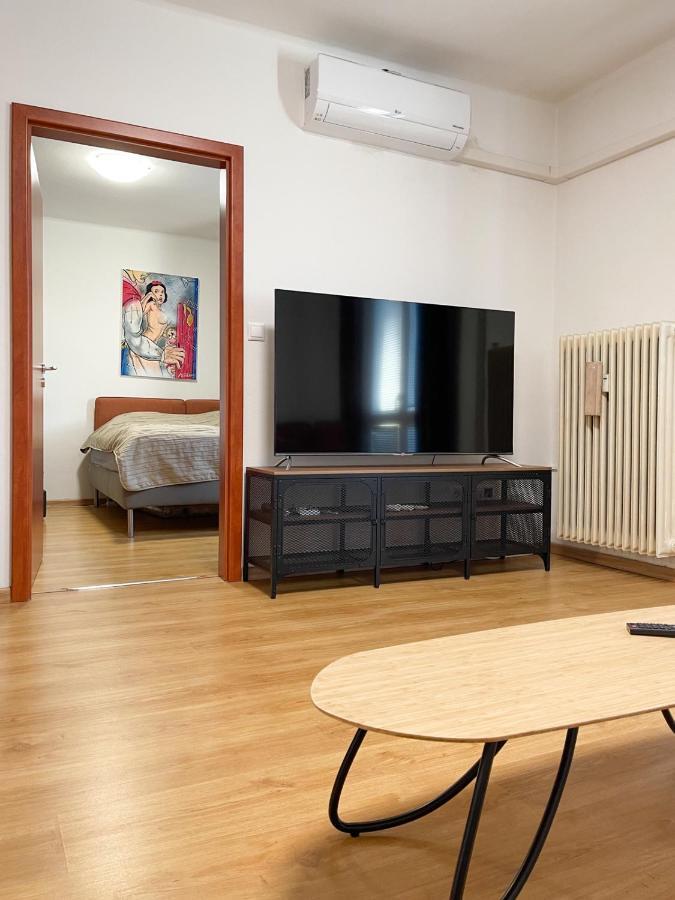 City Center 2 Bedroom A/C Apartment Μπρατισλάβα Εξωτερικό φωτογραφία